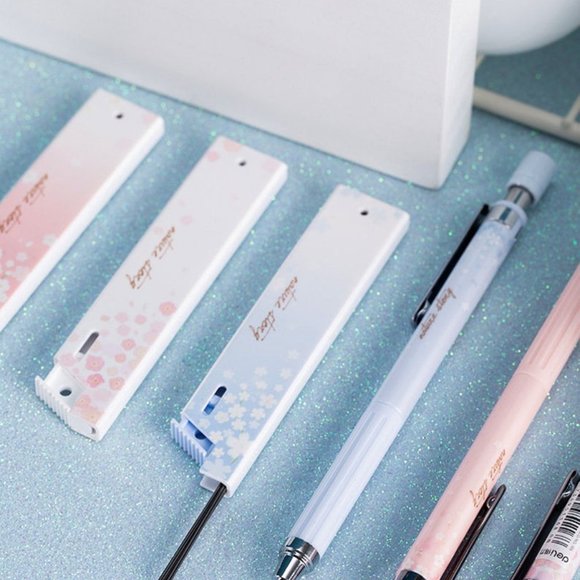 Pastel Sakura Mechanical Pencil & Pencil Leads Set - Picture 3 of 7